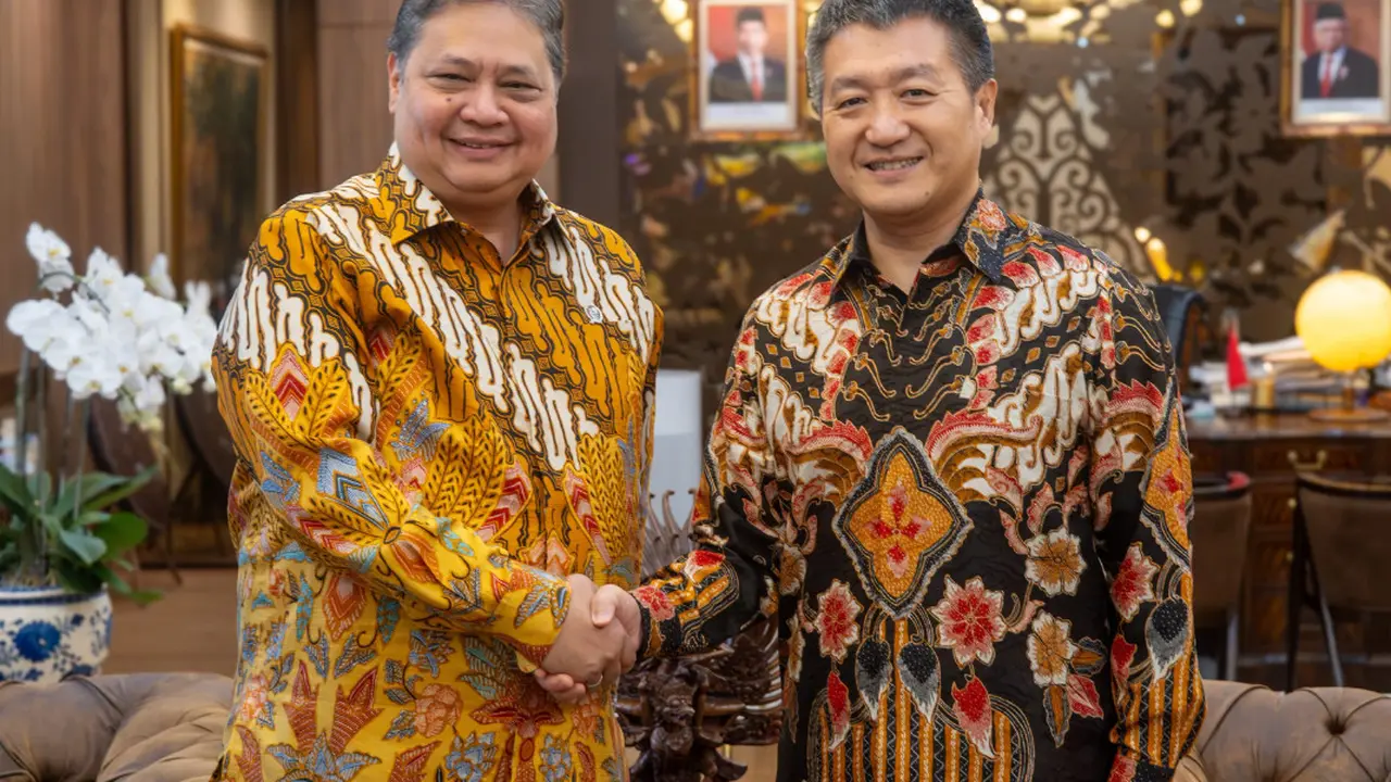Bertemu Duta Besar China, Menko Airlangga Jajaki Kerja Sama di Bidang Pengolahan Nikel