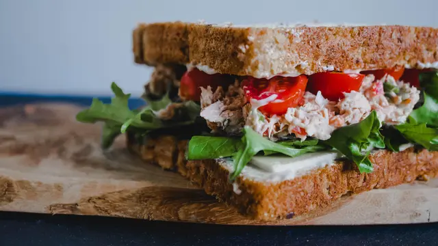 Makanan yang bisa meningkatkan fungsi otak