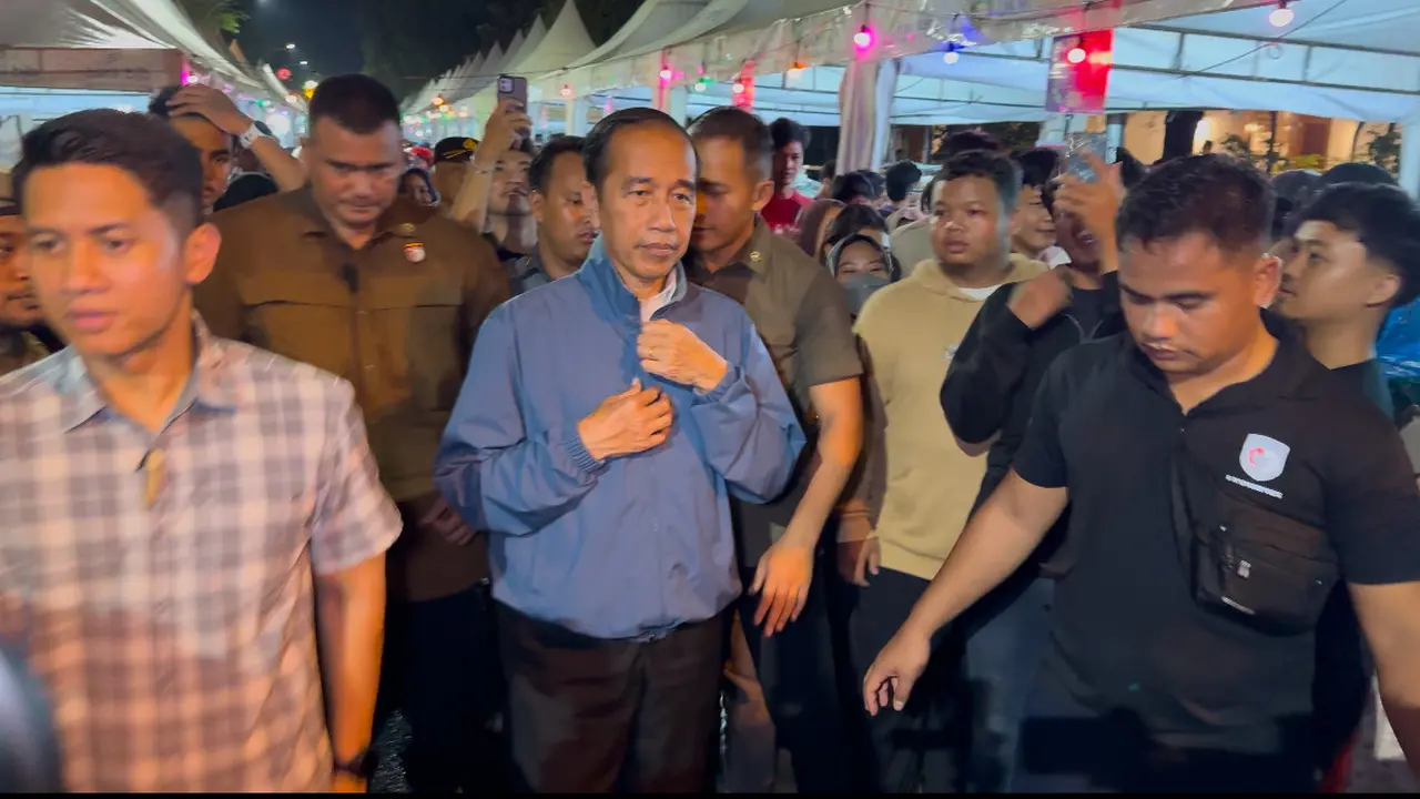 Jokowi Rayakan Tahun Baru di Solo