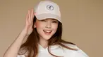 Makin cantik saat pose kedipkan satu mata, Clarice Cutie bikin pangling. Awali karier sejak usia belia, tak heran jika Clarice Cutie memang pandai berpose sejak kecil bahkan hingga kini beranjak remaja, Clarice semakin curi perhatian. Selain pesona yang dipancarkannya, outfit lucu yang dikenakan oleh Clarice Cutie juga bikin salah fokus. (Liputan6.com/IG/@claricecutie)