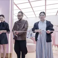 Array Day hadirkan gerai offline terbaru dengan hadirkan kenyamanan penuh gaya.