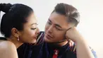 Perancang busana kondang, Ivan Gunawan berpose dengan kekasih barunya bernama Faye Malisorn. Malisorn merupakan Miss Grand Thailand dan Runner Up Miss Grand International 2016. (Instagram/@ivan_gunawan)