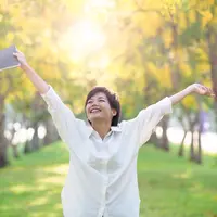 ilustrasi perempuan tertawa/stockphoto mania/Shutterstock