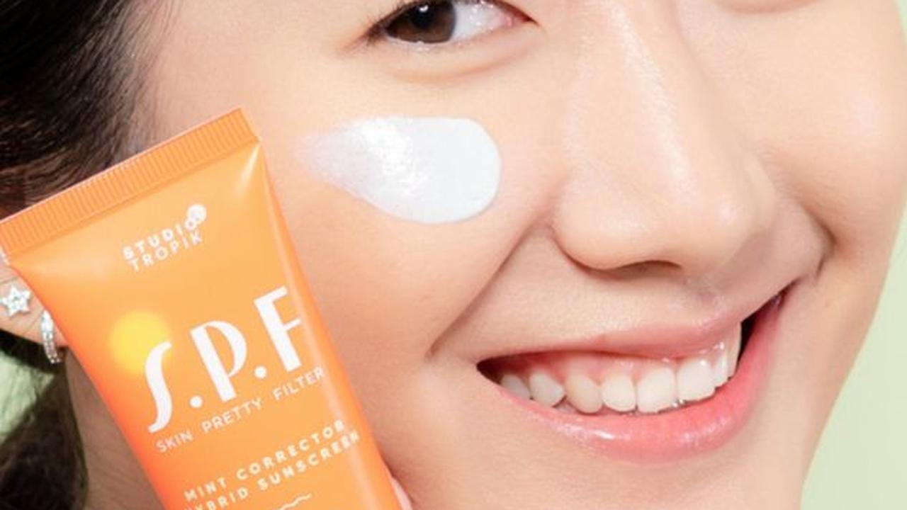 4. Utamakan Pilih Sunscreen yang Mengandung Pelembab<br>