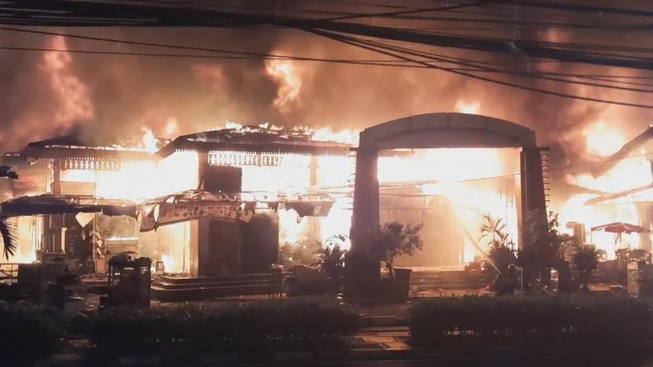 Taman Puring Kebakaran, Api Berkobar Hebat