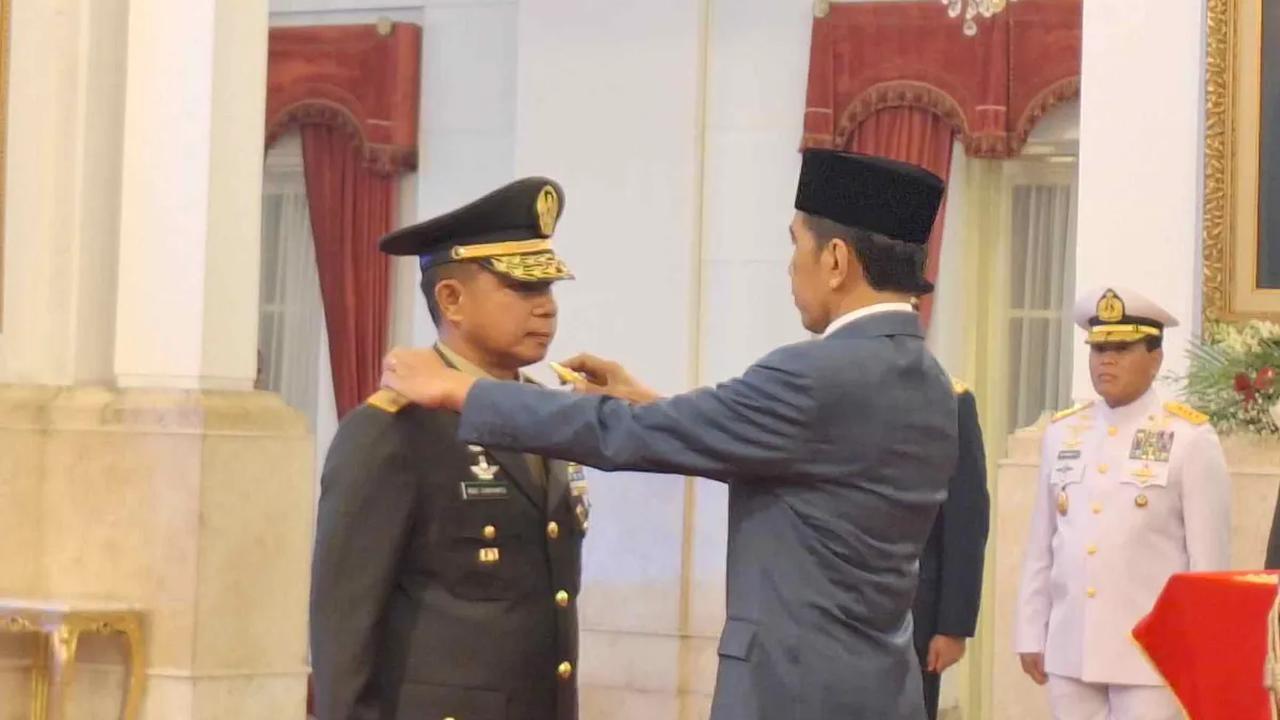 Jokowi Lantik Mantan Danpaspampres Letjen Agus Subiyanto Jadi Kasad Gantikan Dudung Abdurachman