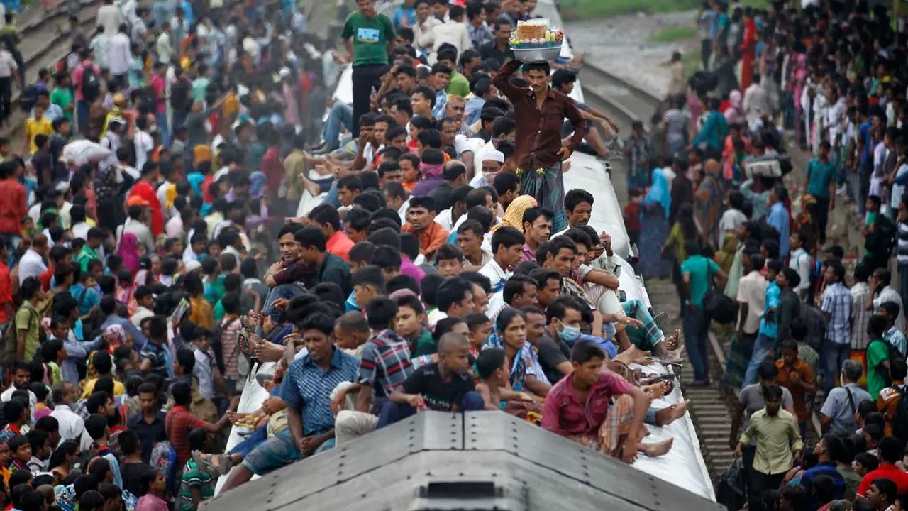 Jutaan Orang Tinggalkan Dhaka