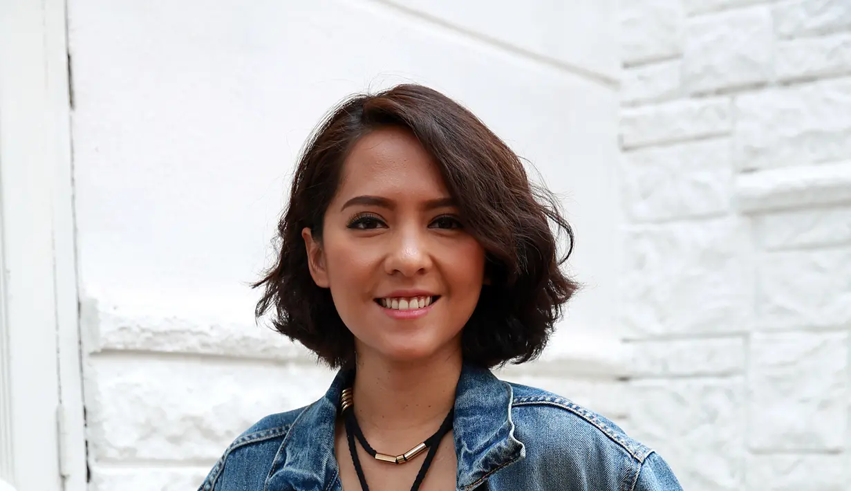 "Aku gak mau ngomongin yang gini-gini nih. Kalau salah-salah ntar malah aku yang kena. Menurut aku, setiap orang berhak posting apa aja yang mereka mau di sosmed mereka karena itu milik mereka.” Ujar Lala Karmela. (Deki Prayoga/Bintang.com)