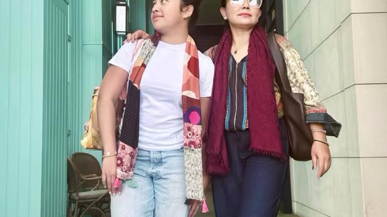 8 Potret Mayangsari Bersama Khirani Sang Putri yang Sudah ABG, Nikmati Waktu Bersama - Ziarah Makam Soeharto