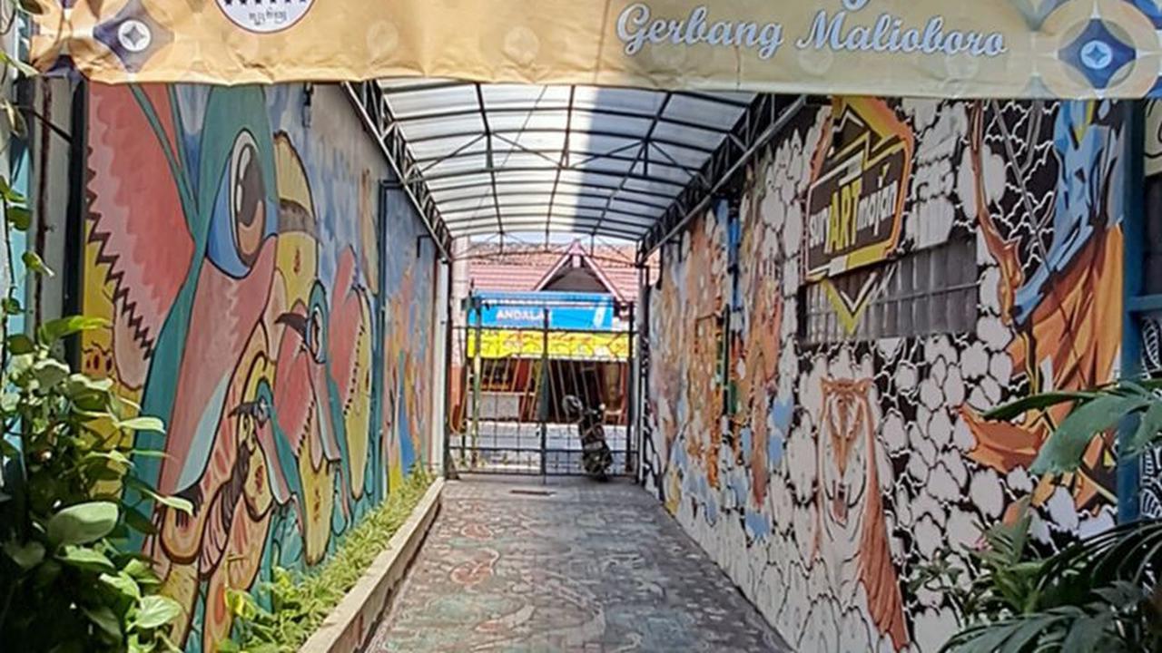 Melihat Kampung Wisata Mural di Suryatmajan Yogyakarta