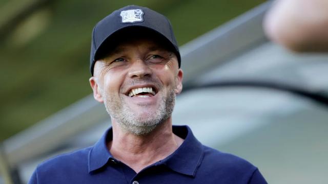 Dick Schreuder - NEC