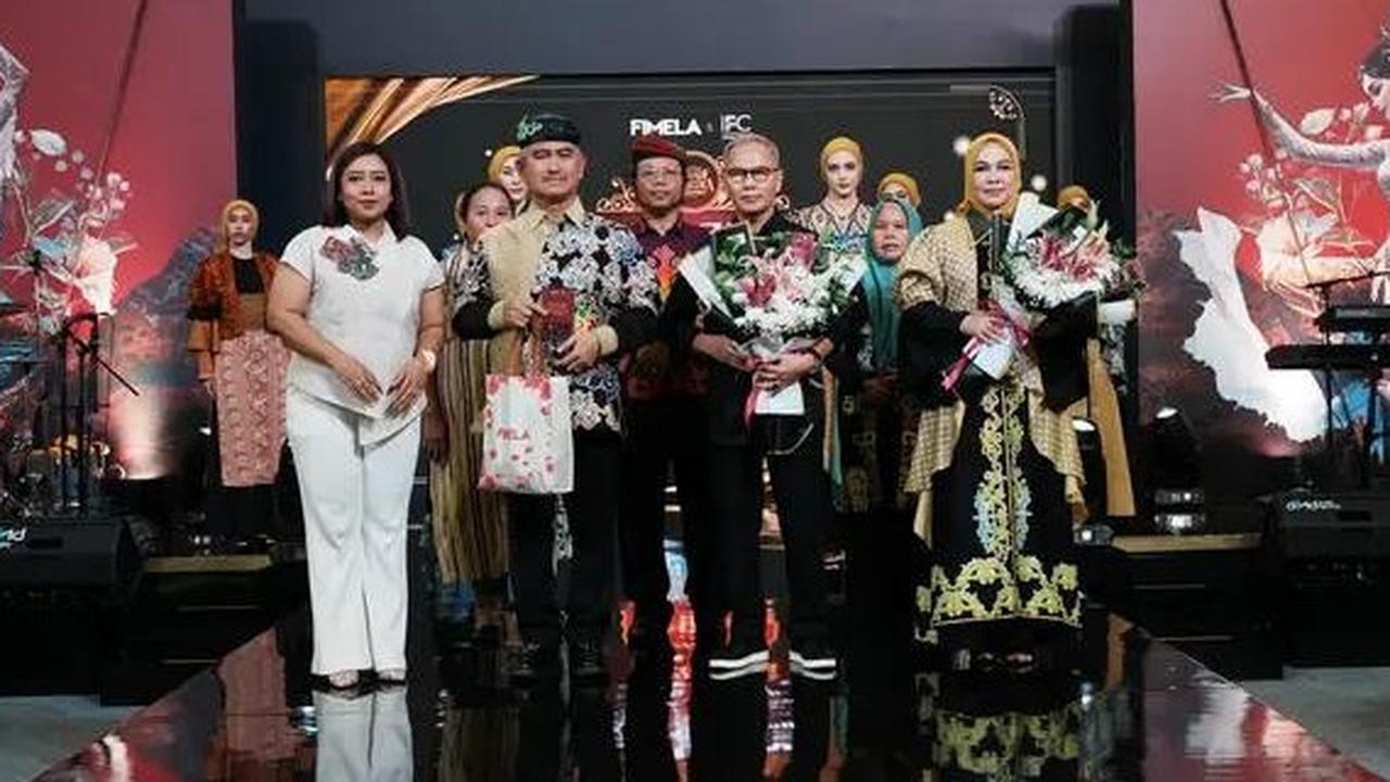 Mengenal Motif Dayak hingga Tidung Batik Pakis Asia yang Jadi Sorotan di Parade Wastra Nusantara 2025