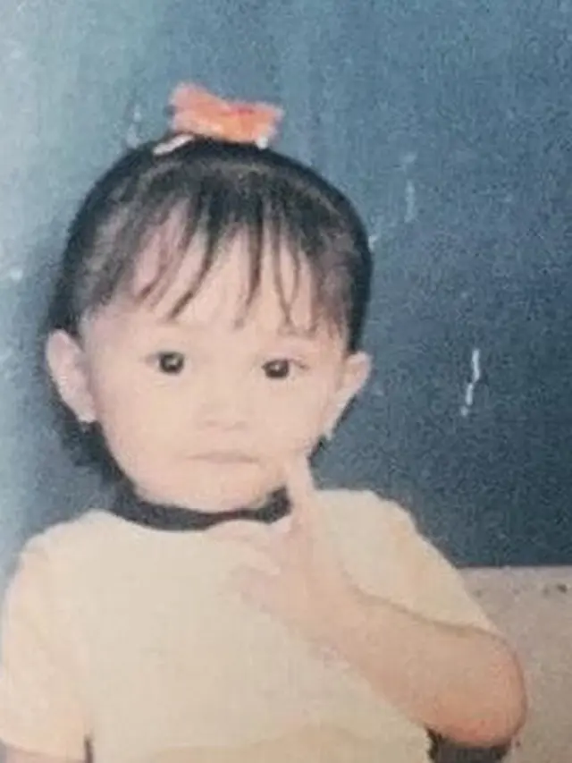 6 Foto Jadul Putri Delina saat Masa Anak-Anak, Menggemaskan
