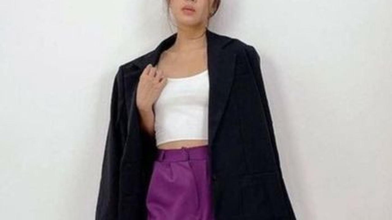 Tampil Elegan dengan Mengenakan Celana Warna Ungu