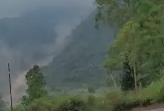 Viral Gunung Ranaka Longsor (Istimewa)