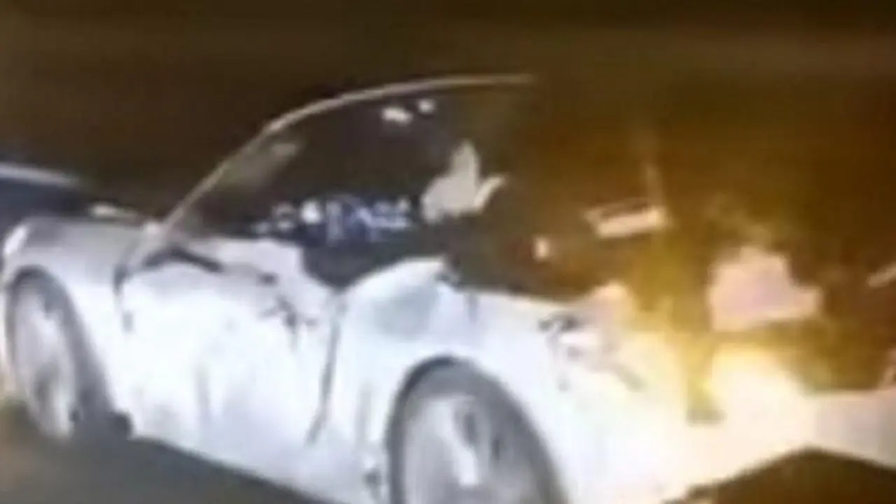 Viral Mobil Mewah Porsche Melaju dengan Sopir Tanpa Kepala