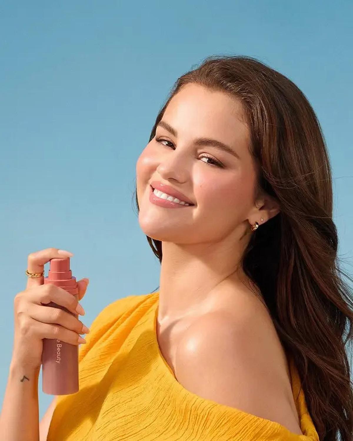 Rahasia Kulit Tubuh Glowing ala Selena Gomez, Pakai Body Cream Rp700 Ribu-an
