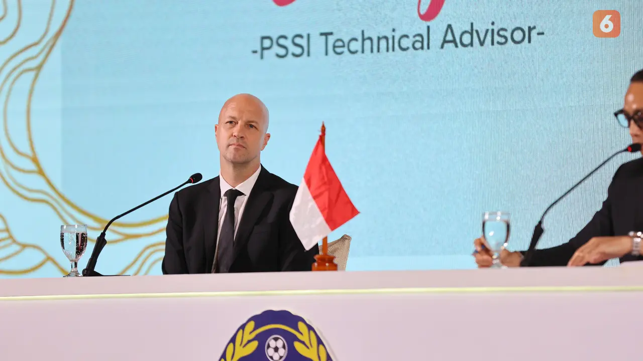 Konferensi pers penasihat teknis PSSI, Jordi Cruyff