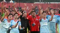 Sulut FC saat merayakan kemenangan 2-1 atas Persik di Stadion Brawijaya, Kediri (8/10/2019). (Bola.com/Gatot Susetyo)