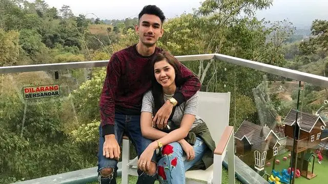 Mantan Suami Raya Kitty Meninggal Dunia, Ini 6 Potret Kenangannya