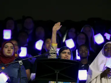 Peraih Nobel Perdamaian, Malala Yousafzai berbicara di sidang umum PBB di New York, Jumat (25/9/2015). Yousafzai mewakili pemuda di PBB, mendesak pemimpin dunia untuk menjaga perdamaian dan kemakmuran (REUTERS/Mike Segar)