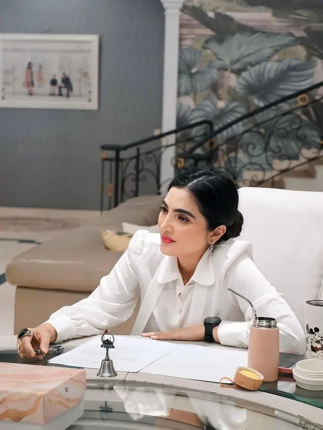 Potret Akrab Ashanty Saat Wawancara Krisdayanti Sebagai Narsum Disertasi, Kompak Pakai Busana Semi Formal