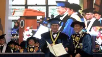 Mantan Presiden RI Jusuf Kalla mendapatkan gelar Doktor Honoris Causa untuk ke-14 kalinya. (Tim Media JK)