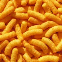 Cheetos nggak cuma bisa jadi makanan ringan, dia juga bis jadi pengeriting rambut, lho! (Via: marrieclaire.com)