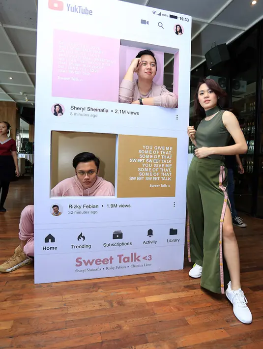 "Ini dari personal aku aja. Relationship yang aku rasakan positif kata-katanya, ada dari komen followers, netizen juga yang menginspirasi aku," jelas Sheryl menambahkan. (Deki Prayoga/Bintang.com)