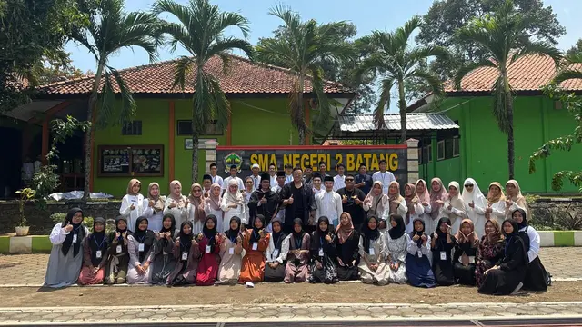 Sekolah yang Dipuji Sandy Tumiwa