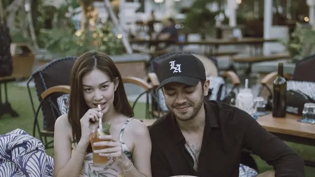 6 Momen Romantis Faradilla Yoshi dan Bryan Mckenzie Liburan di Bali