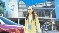 Nualphan Lamsam atau Madam Pang terpilih sebagai Presiden Federasi Sepak Bola Thailand (FAT) untuk 2024-2028. (Bola.com/Dok.Instagram&nbsp;Nualphan Lamsam).