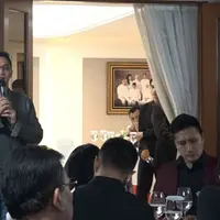 Pasha sangat menjaga kehamilan keempat istrinya, Adelia Wilhelmina.