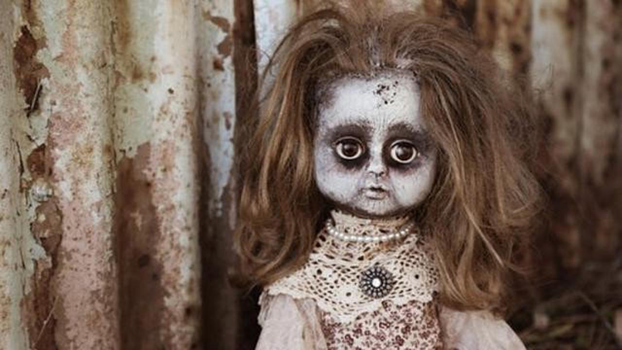 Boneka Tanpa Mata Gegerkan Warga, Polisi Turun Tangan