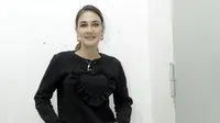 Unggah Foto Flek Hitam di Wajahnya, Luna Maya Dipuji Warganet