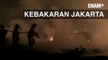 Pabrik yang ditinggal mudik pemiliknya itu hangus terbakar diduga akibat hubungan pendek arus listrik. 
