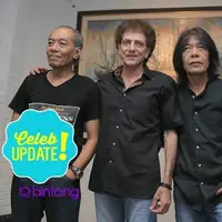 God Bless menghadirkan karya baru karena permintaan dari para penggemar. Mereka pun tidak terlalu mementingkan penjualan dari album fisik.