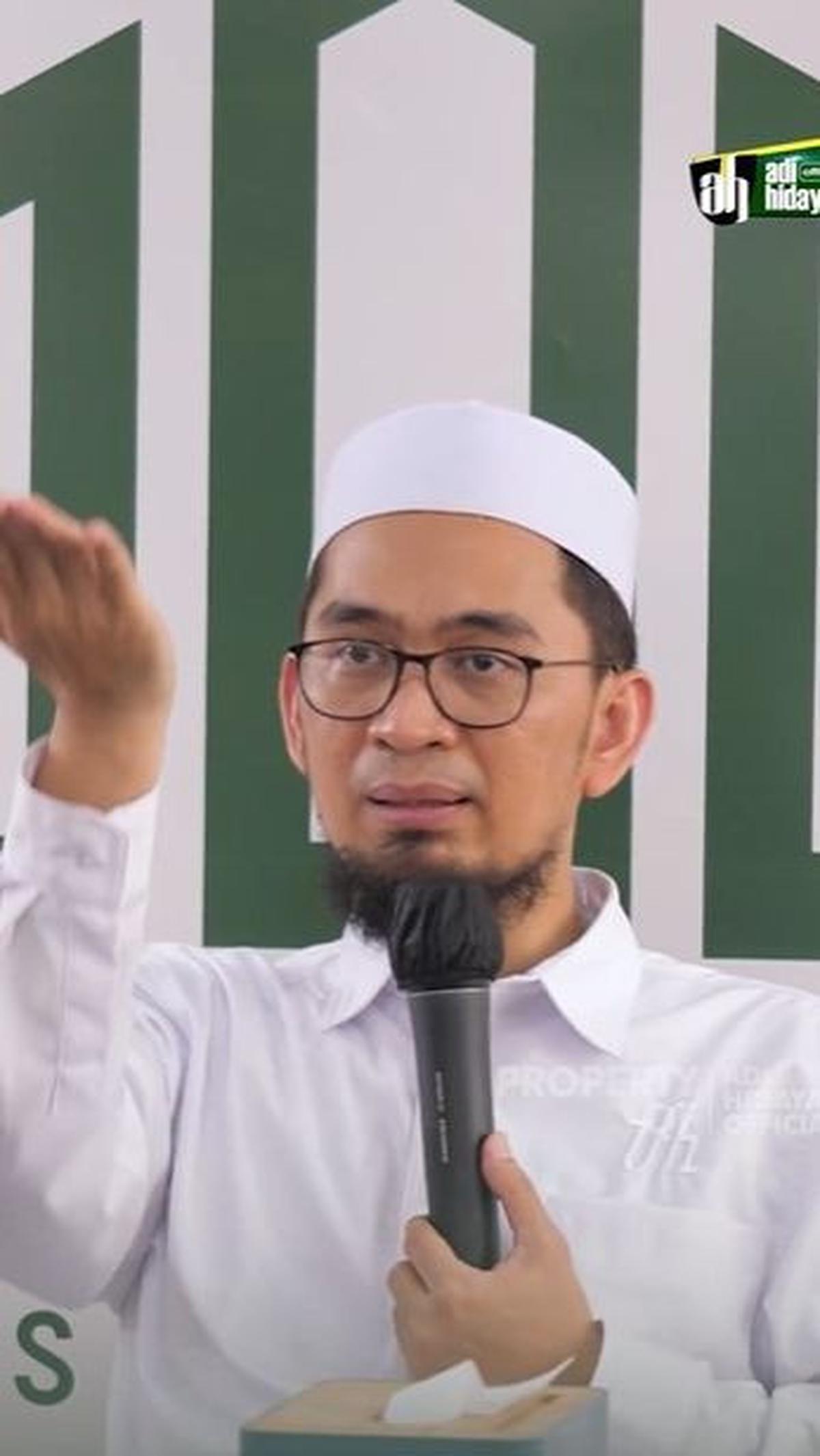 Seperti yang disampaikan Ustaz Adi Hidayat yakni muliakanlah orangtua maka Allah akan memudahkan urusanmu.&nbsp;
