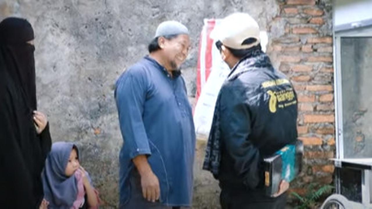 Penuh Isak Tangis Pasutri ini Mau Jual Gerobak buat Bayar Kontrakan, Ending-nya 'Yakin Pertolongan Allah Ada
