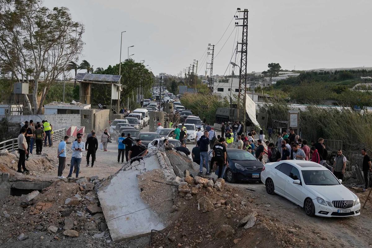 FOTO Warga Lebanon Kembali dari Pengungsian Setelah Gencatan Senjata