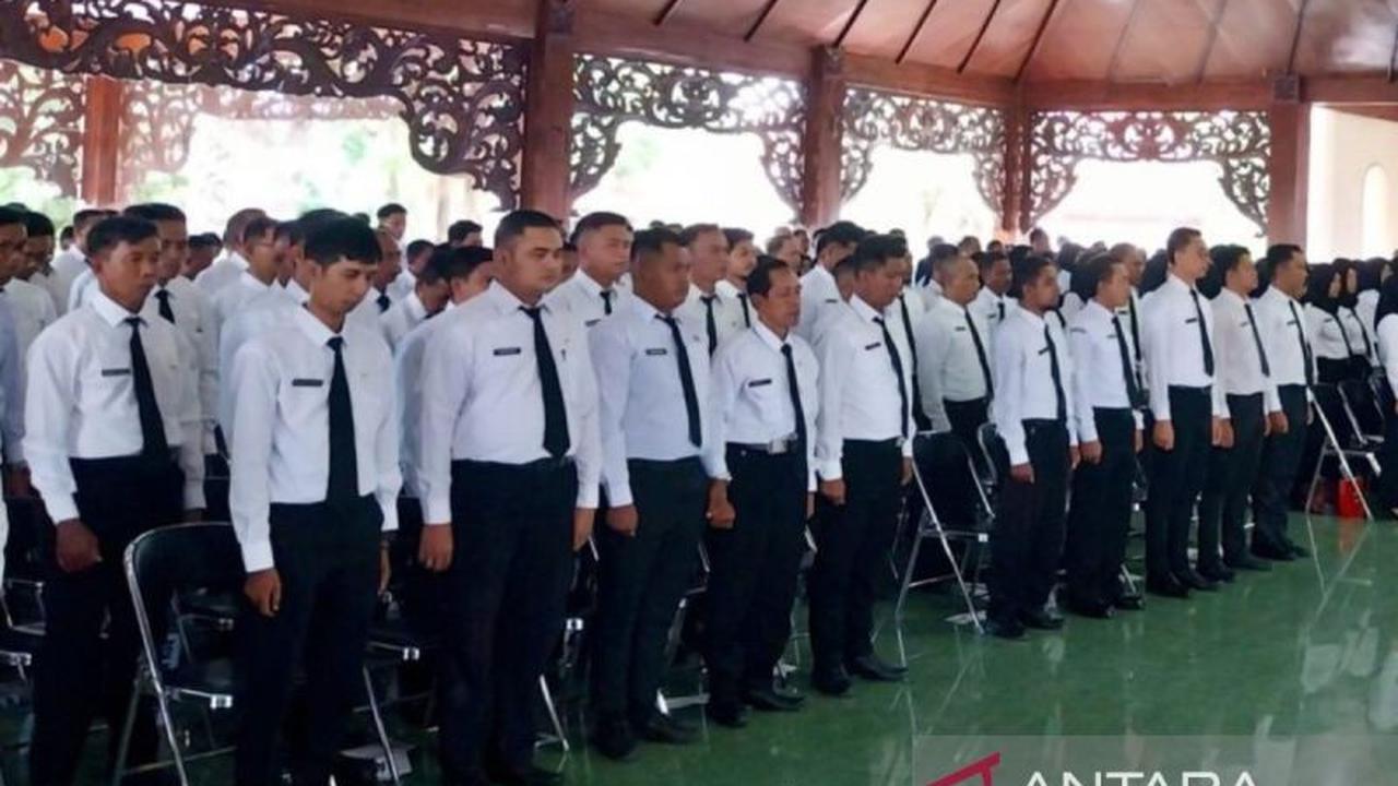 Pemkab Pamekasan Tegas: ASN Dilarang Siaran Langsung di Medsos Saat Jam Kerja