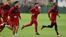 Pemain Liverpool, Alex Oxlade-Chambrlain (2kanan) saat berlatih bersama rekannya di Melwood Training Ground, Liverpool (7/9/2017). Latihan ini jelang melawan Manchester City pada pekan keempat Premier League. (Photo/Liverpoolfc)