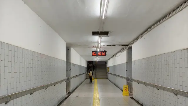 Penumpang prioritas tak punya akses khusus di Stasiun Depok Baru