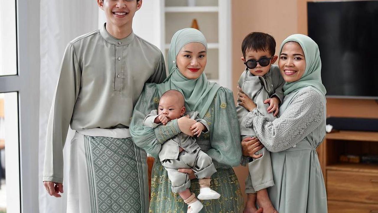Foto Bersama Saat Rayakan Idul Fitri