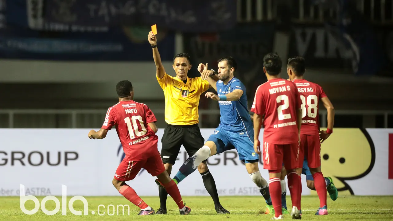 Persib Bandung Vs Semen Padang