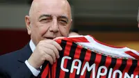 Adriano Galliani yakin urusan akuisisi klub akan segera selesai. (OLIVIER MORIN / AFP)