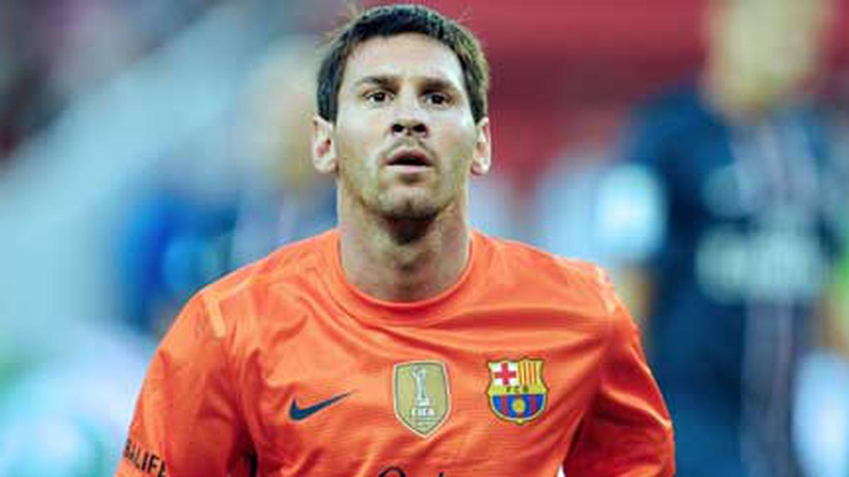 Barcelona Naikkan Gaji Messi