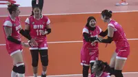 Para pemain Jakarta BIN merayakan keberhasilan meraih poin saat menghadapi Gresik Petrokimia Pupuk Indonesia dalam lanjutan Final Four Proliga 2023 di GOR Jatidiri Semarang, Kamis (2/3/2023) malam WIB. (Dok. Proliga)