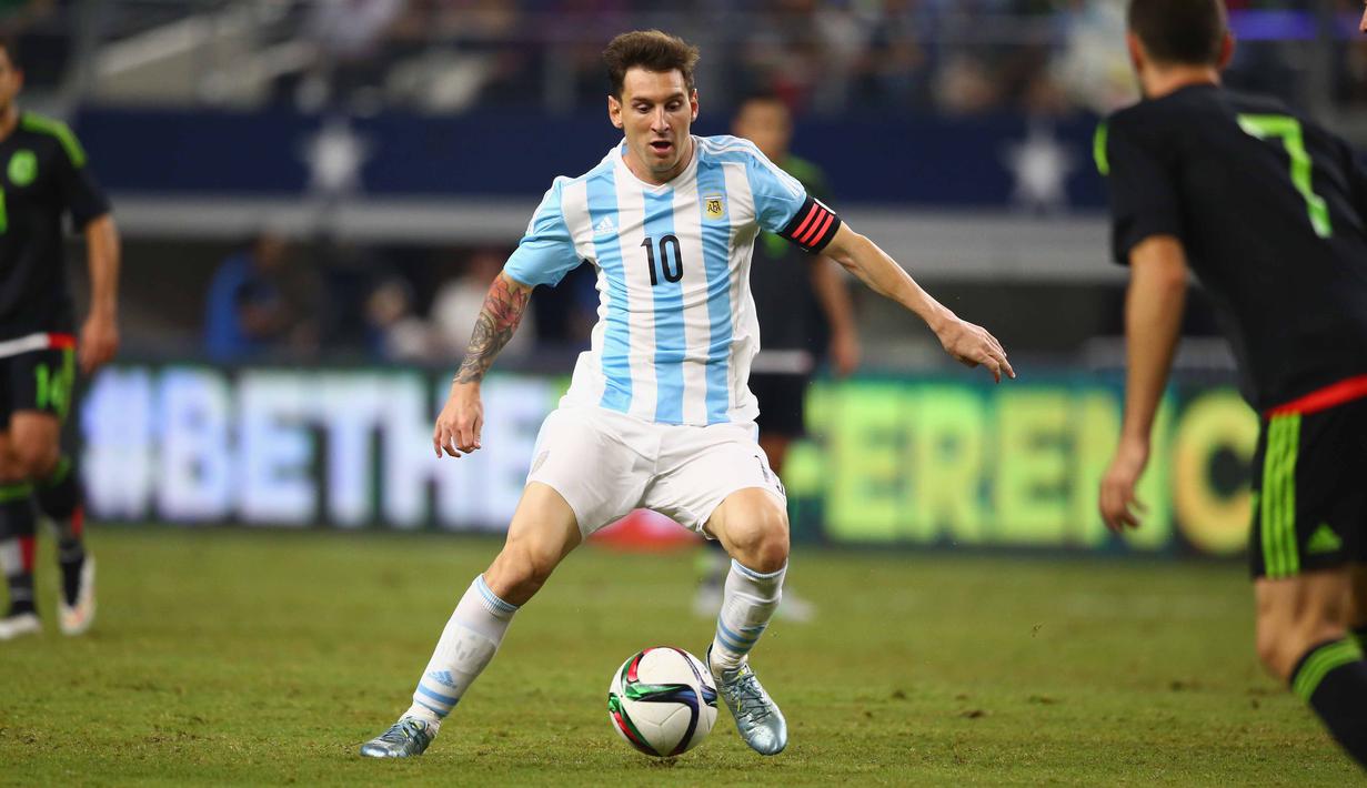 Timnas Argentina yang dihuni pemain top Dunia, Lionel Messi berada pada peringkat ke-2 Dunia FIFA. (Ronald Martinez/Getty Images/AFP)