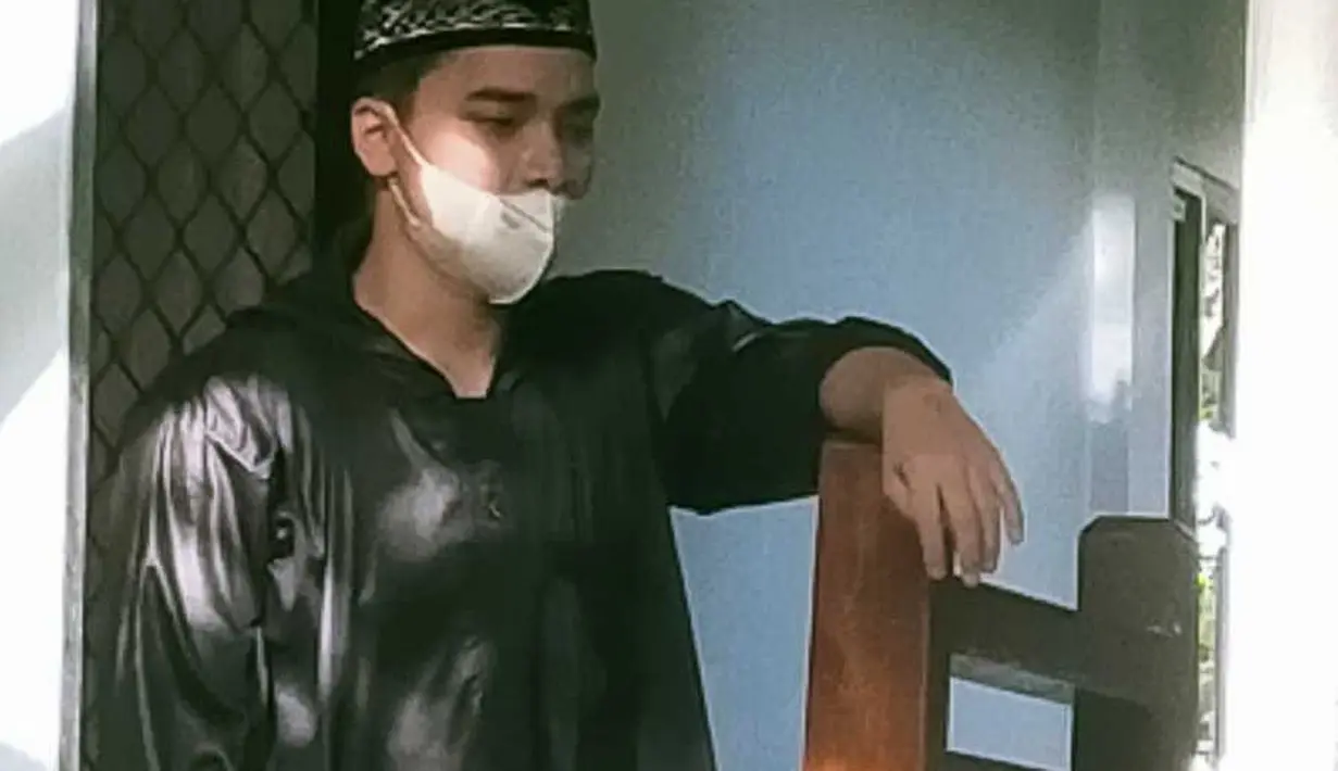Alvin Faiz berduka (Budy Santoso/Kapanlagi.com)